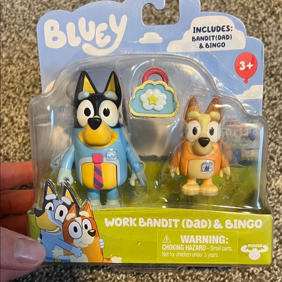 BNWT Bluey Work Bandit (Dad) & Bingo Figurine Set w/Accessory - Picture 1 of 3